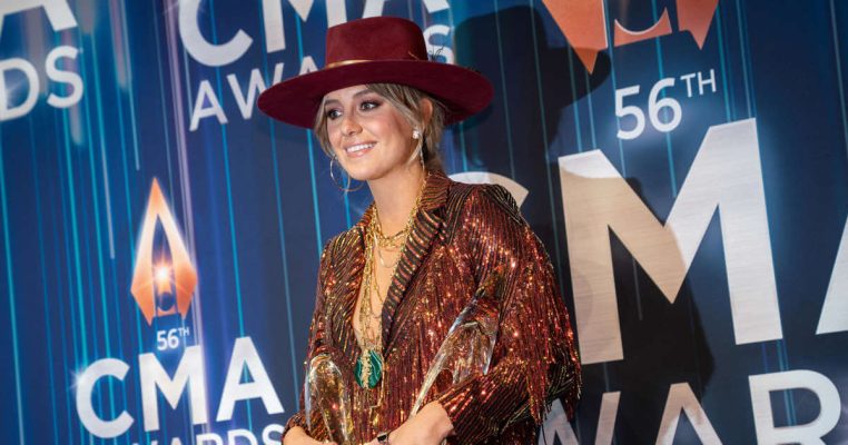 A complete list of winners, top moments, and worst moments from the 2022 CMA Awards
