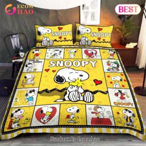 Yellow Cute Snoopy Hugs Woodstock Bedding Set