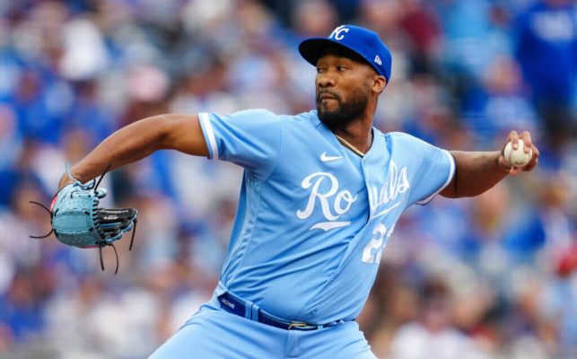 Cleveland Guardians ink Amir Garrett to minor league contract.