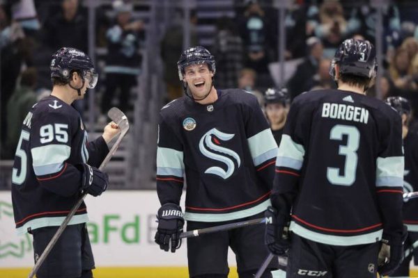 Seattle Kraken Hoodie: Show off your team pride with style and solid team spirit in cozy comfort