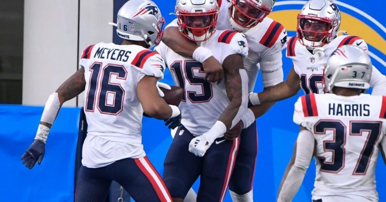 New England Patriots Baseball Jersey: Show Your Patriots Pride with Authentic Style and Team Spirit on the Field.